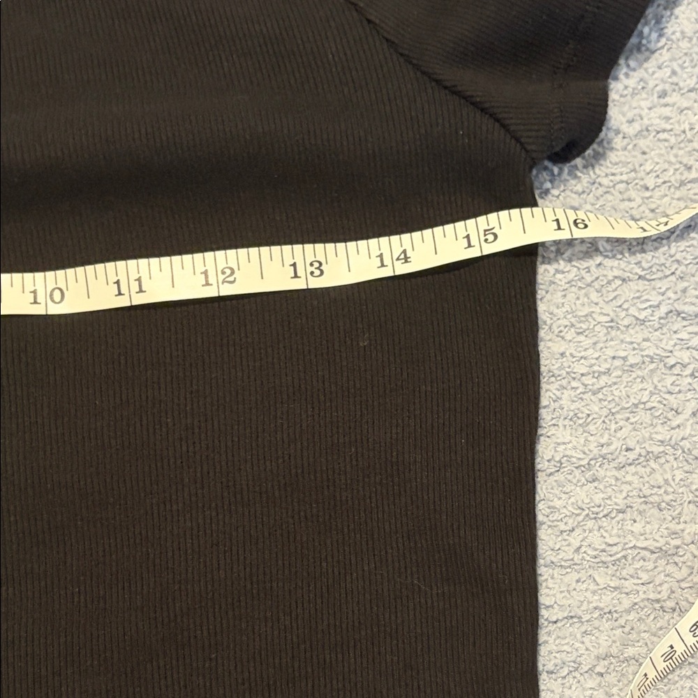 Time and Tru Black and Brown Women’s Tee Bundle - Picture 8 of 9
